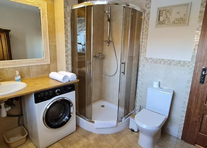 Mysliwska 5a 카르파츠